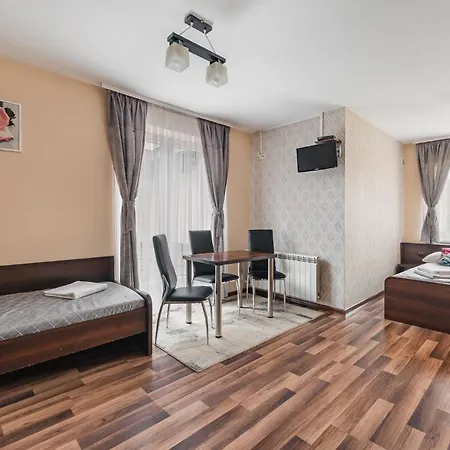 Magdalenka 5 Min Pieszo Od Kotelnicy منزل للإقامة